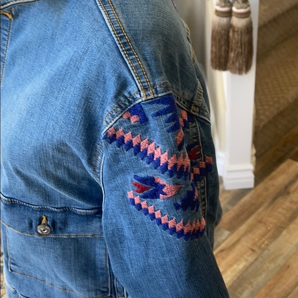 LulaRoe NWT embroidered denim jacket - Picture 4 of 10